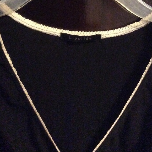 Lipslide Crisscross Blouse Black w Cream - Small - Picture 4 of 4